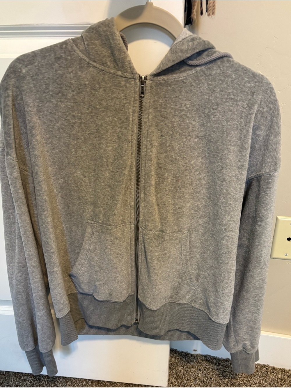 Universal Thread Light Gray Zip Hoodie